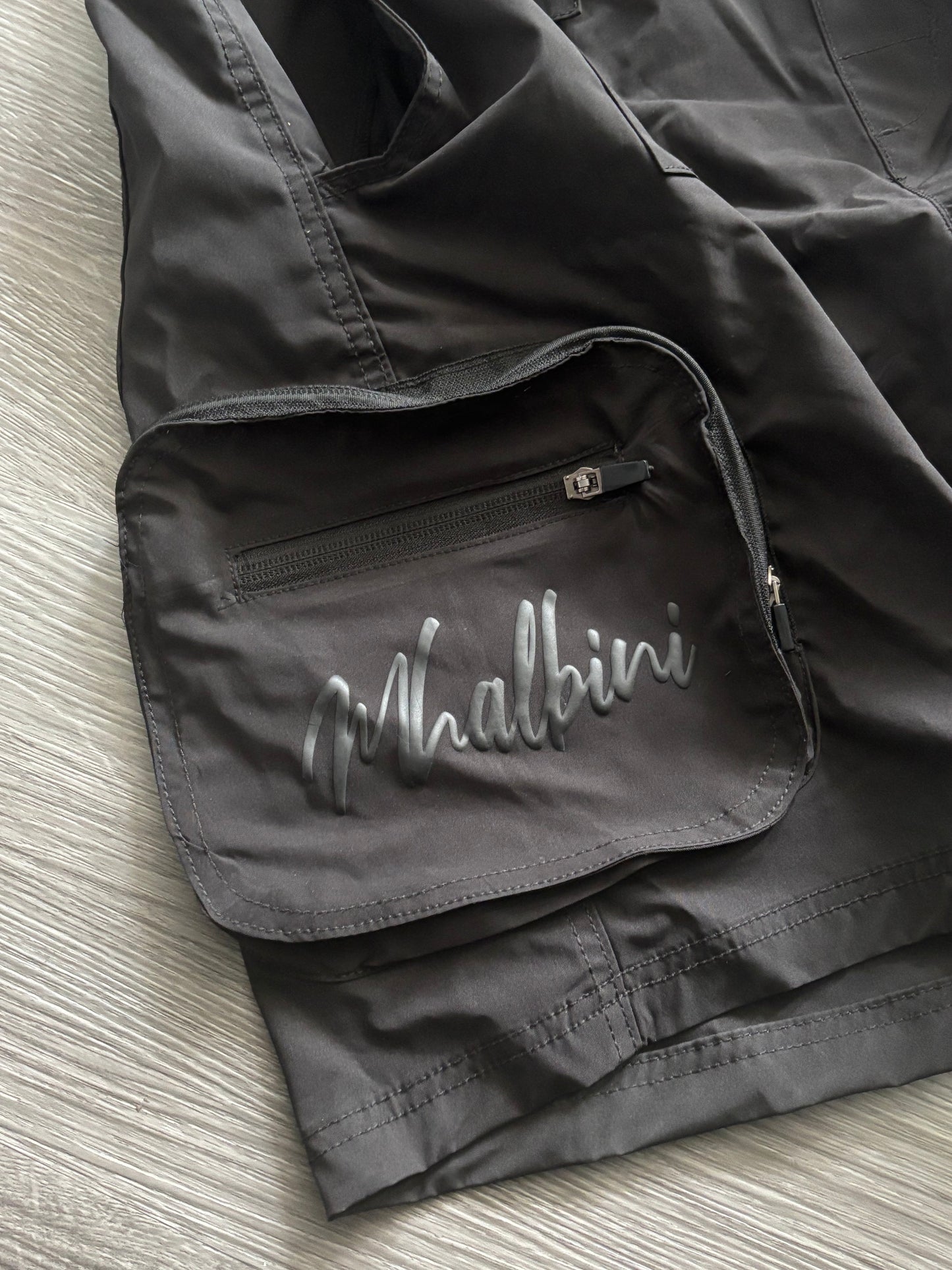 MHALBINI (black on black water repellent) last of the greatest shorts